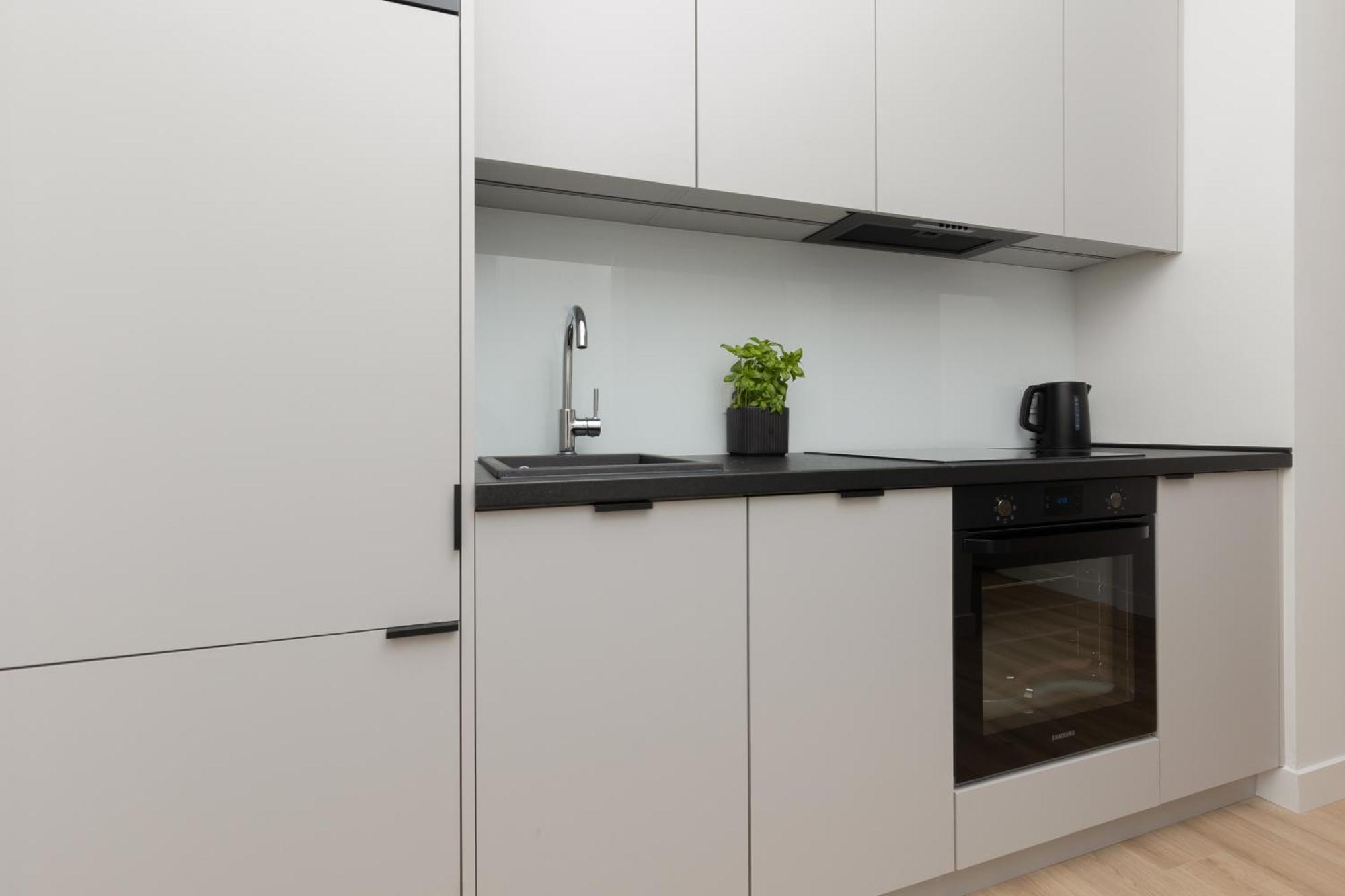 City Panorama Spacious Apartment By Renters Prestige Варшава Экстерьер фото